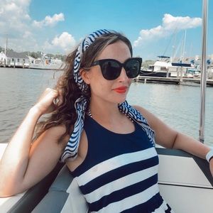 Meet your Posher, Christina